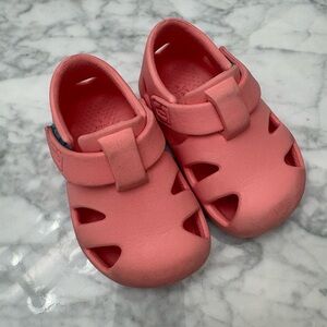 Ten Little Splash Sandal size 5